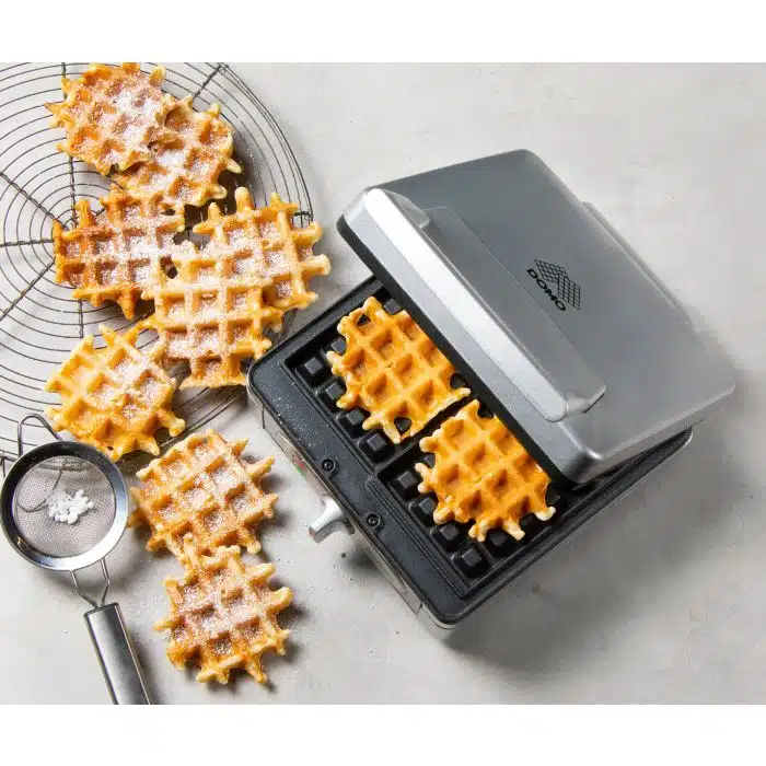 DOMO Rectangular Waffle Maker | DO9136C - Image 4