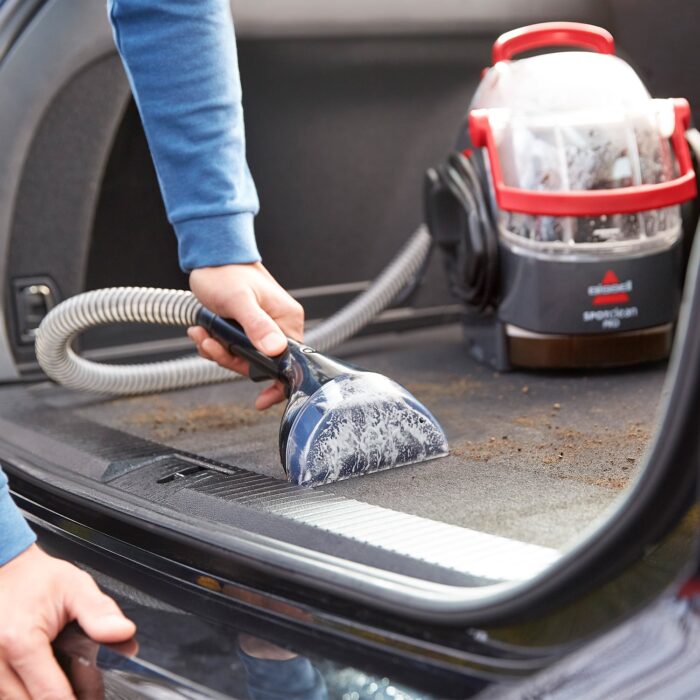 Bissell 1558 Spotclean pro cleaning car Bissell 1558 Spotclean pro cleaning car