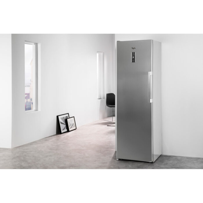 Whirlpool uw8-f2d-xbi-ex Freezer Lifestyle 2 Closed Door